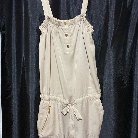 Cach’e beige romper - Picture 2 of 9